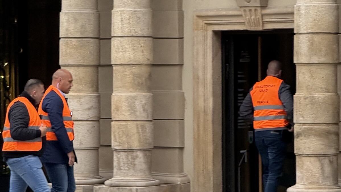 Exekutoři zasahovali v Mucha Museu v Paláci Savarin, sdílí název s jinou galerií